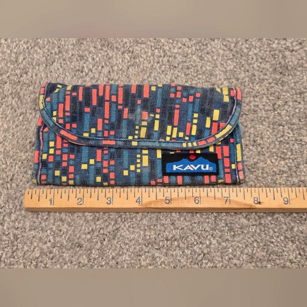Kavu Wallet Slender Neon Geometric Pattern